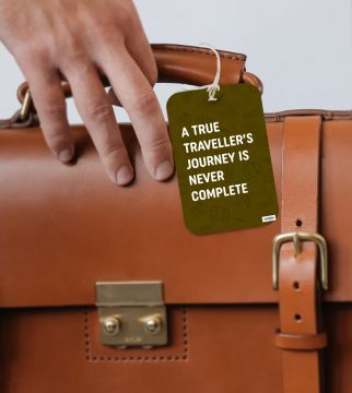 A TRUE TRAVELLER BAGGAGE TAGS - PACK OF 2